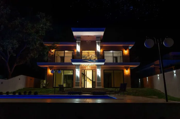 Casa de Condomínio com 4 quartos, Riviera de Santa Cristina XIII, Paranapanema - R$ 2.5 mi