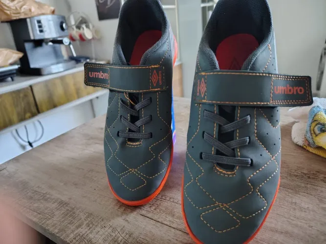 Vendo sapato futsal n 35