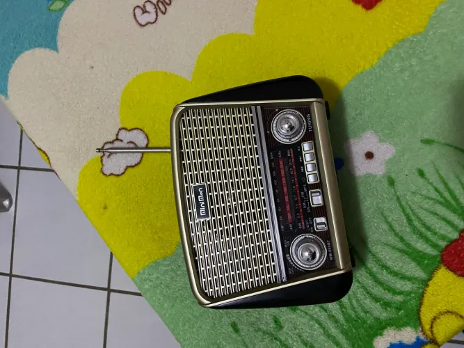 Rádio Retrô MiniMen MM-008BT - Bluetooth, AM/FM e MP3
