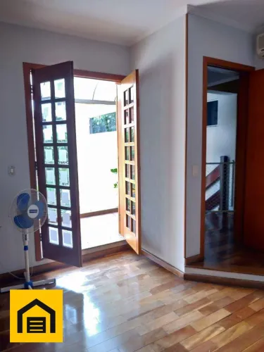 Sobrado com 3 dormitórios para alugar, 180 m² por R$ 5.900,00/mês - Matriz - Mauá/SP