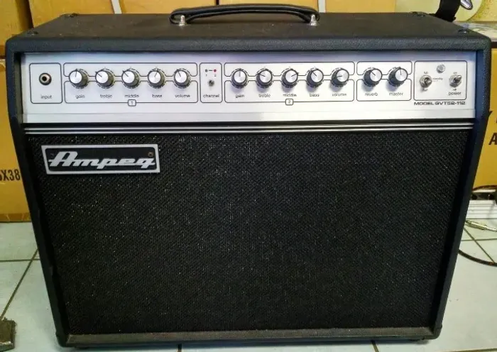 Amplificador Meteoro Valvulado GVT52-112