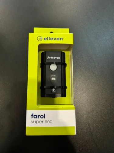 Farol para bicicleta Elleven Super 900 lúmens recarregável USB