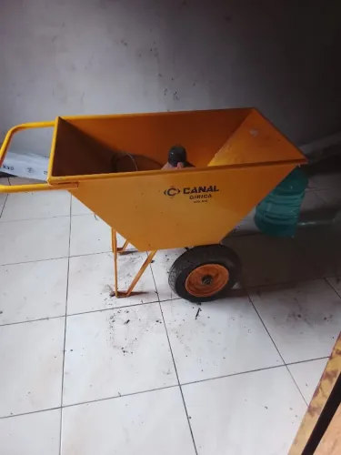 Carro de mão de dois pneus