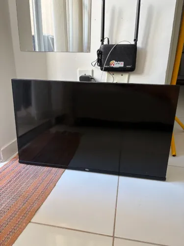 TV TCL com defeito