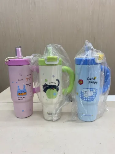 Garrafa isotérmica com alça 800 ml