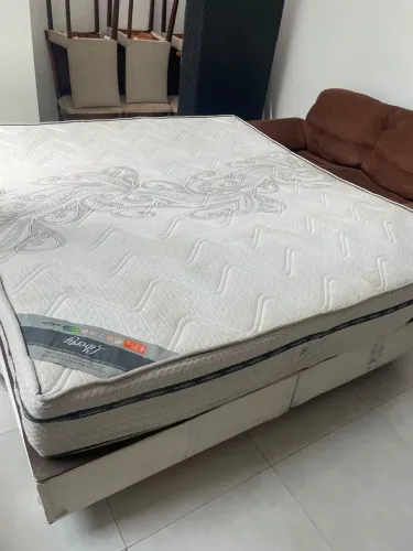 Vendo cama liberty ortobom, molas ensacadas