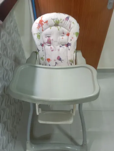 Cadeira de alimentação 