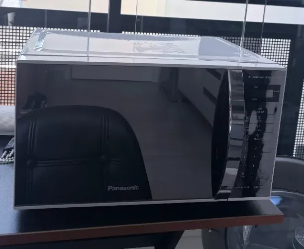 Microondas Panasonic espelhado 110V NOVO