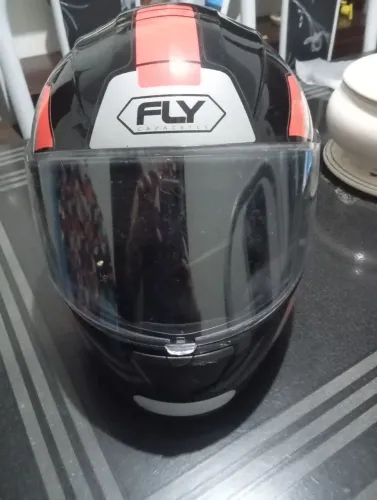 Capacete