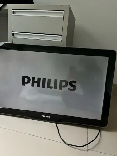 TV 32 polegadas funcionando