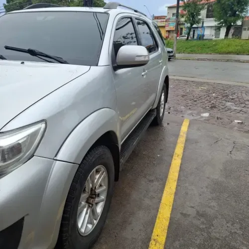 Toyota Hilux SW4 SRV D4-d 4X4 3.0 TDI Dies. AUT 2012