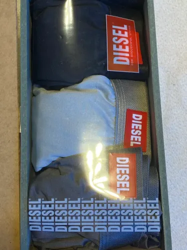 Kit 3 cuecas M Diesel + caixa