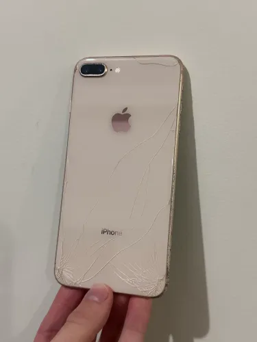 iPhone 8 Plus