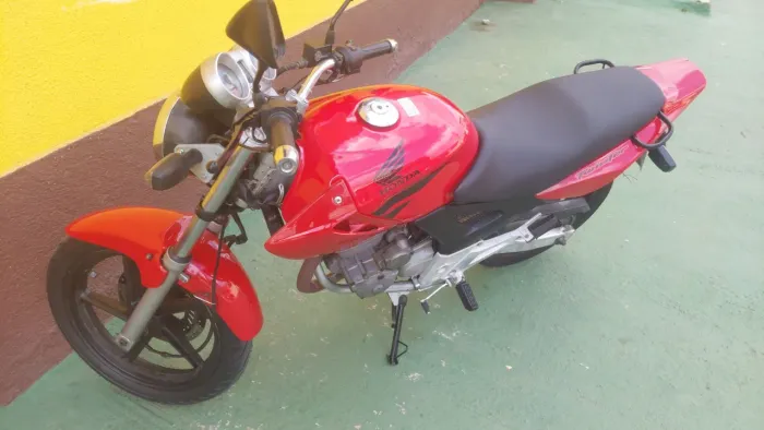 Vendo ou troco twister 2008 aceito carro ou moto maior valor