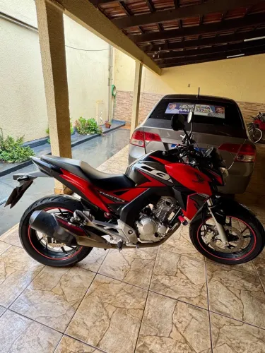 CB Twister 2019/19 apenas 31.800 kms