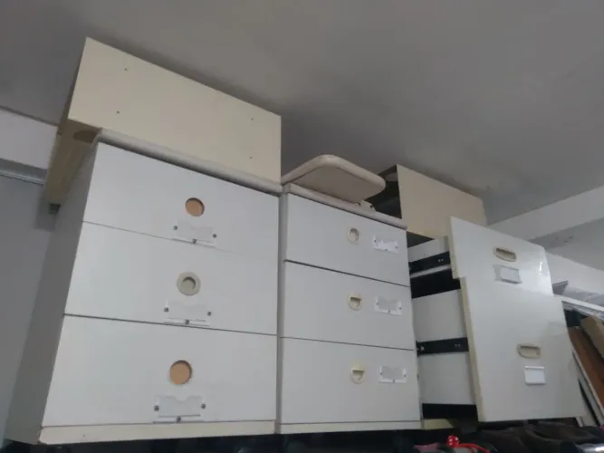 Vendo vários modelos de balcões para escritório ou residência