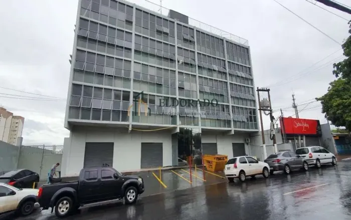 Aluga-se ou Vende-se Prédio Comercial na Rua Miranda Reis!