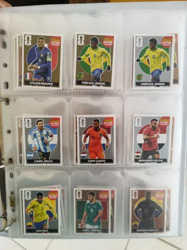 Figurinha extra legend venha completar sua coleção