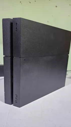 Ps4 fat, 1 controle + jogos