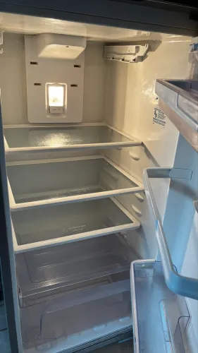 Vende-se geladeira Eletrolux