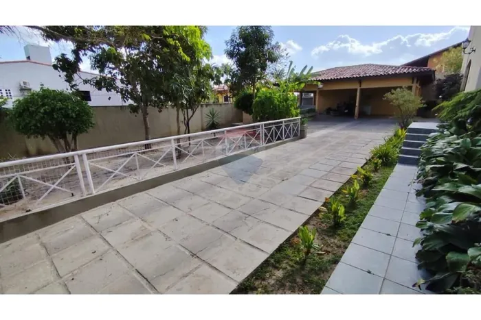 VENDO GRAVATA - CASA DE ESQUINA COM 370 MTS E ÁREA ÚTIL DE 840 MTS - PRÓXIMO AO CENTRO / P
