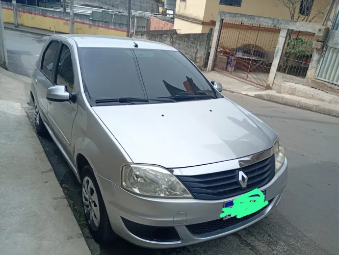 Renault Logan Expression Hi-flex 1.6 8V 4P 2013