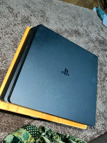 PS4 slim