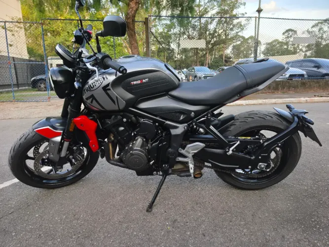 Triumph Trident 660