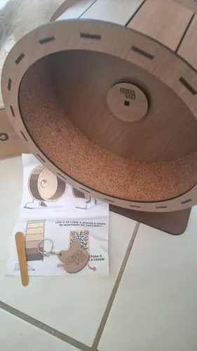 Rodinha 25cm Hamster pequeno Roedor de mdf COISAPET marrom