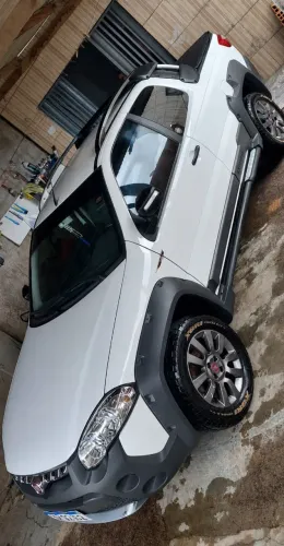 Fiat Strada Adventure1.8/ 1.8 Locker Flex CD 2015