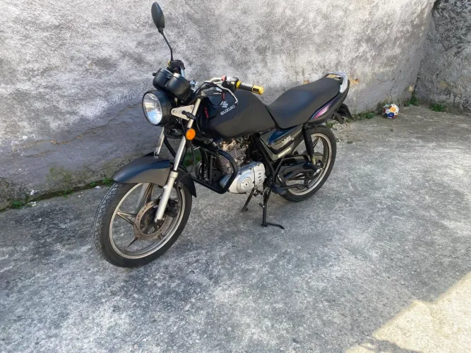 Moto em perfeito estado