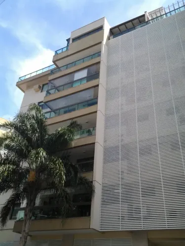 Duplex para aluguel tem 240 metros quadrados com 3 quartos em Charitas - Niterói - RJ