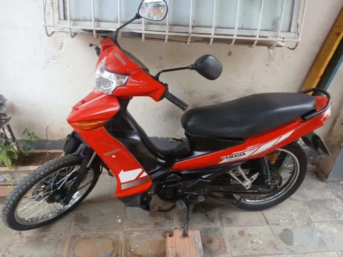Moto yamanha 5.500 reais ano 2012 crypston 100 partida elétrica 