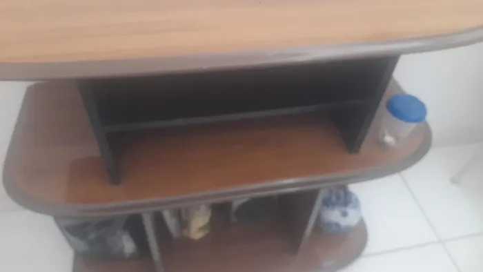 Vendo (1) Rack excelente estado R$ 100 Reais
