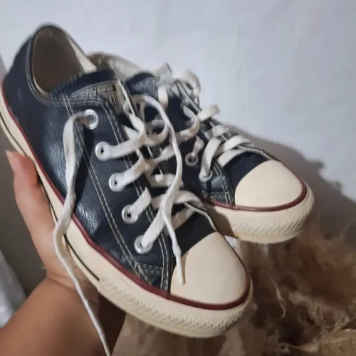 Tenis all star em couro preto tm 34 sem palmilha