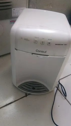 Vende se purificador de água