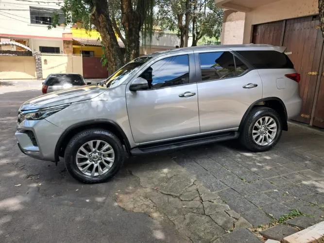 Toyota Hilux SW4 SRV 4X2 2.7 Flex 16V Aut. 2021
