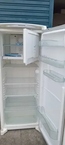 Geladeira Consul Frost Free 220V