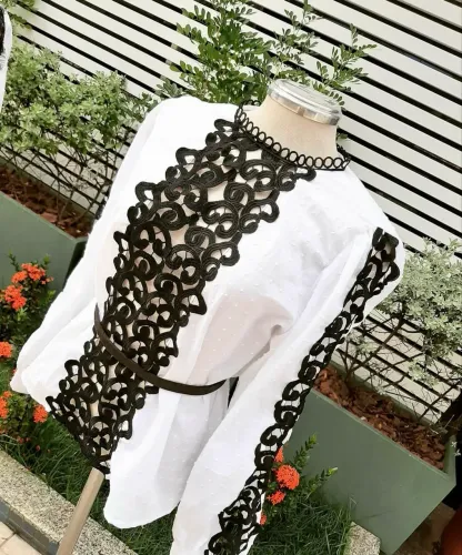 VENDO BLUSA DE LOJA QUE FECHOU