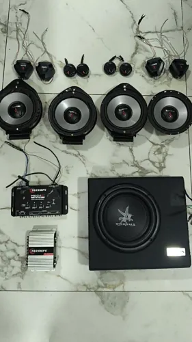 Vendo som automotivo completo