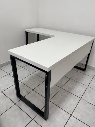 Mesa para escritório em L