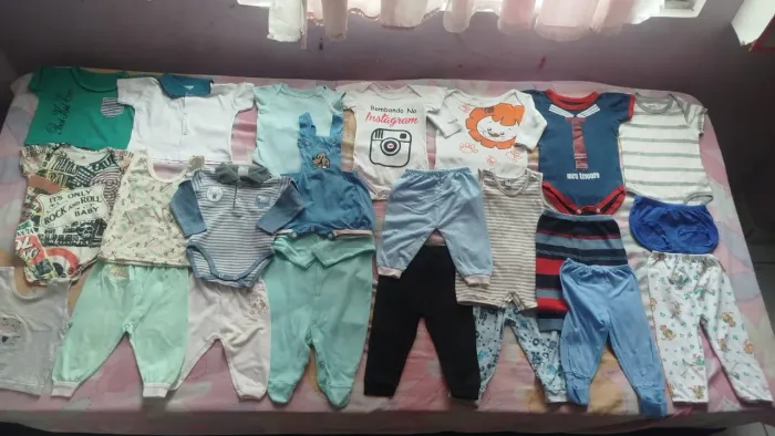 Lote de bebê menino com 20 peças tam 0/3 meses