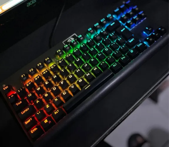 Teclado Redragon Dark Avenger Switch Blue