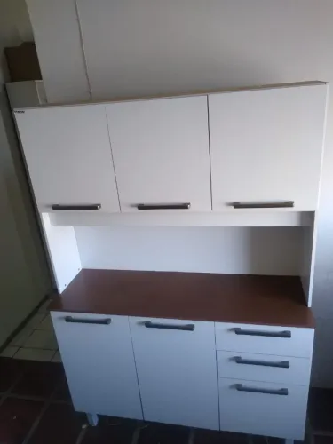 Armário de cozinha bem novinho