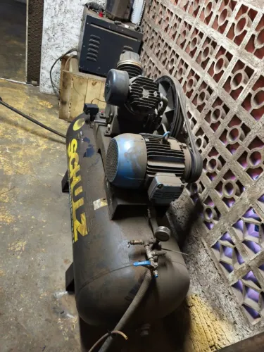 Compressor de Ar 40 Pés