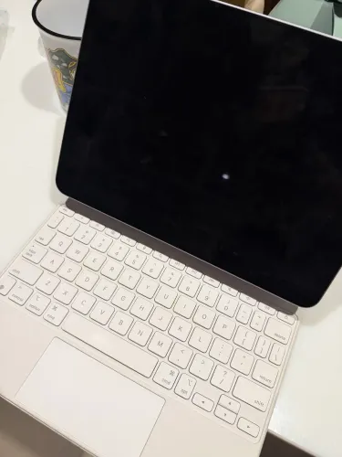 iPad M3 256GB TECLADO ORIGINAL APPLE + APPLE PENCIL PRO