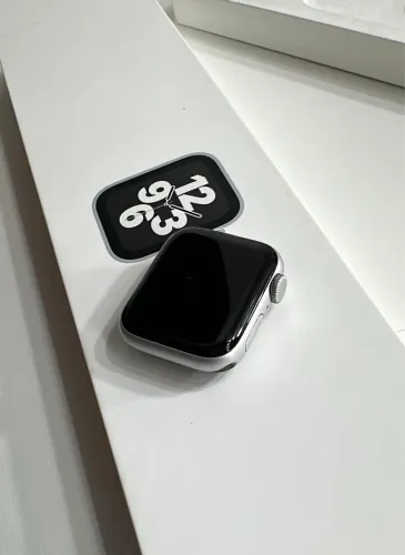 Vende-se Apple Watch SE 1