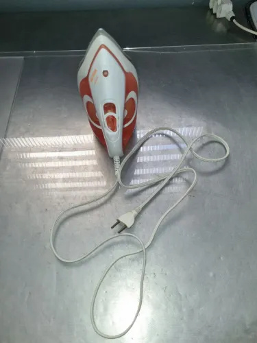 Ferro de passar a vapor - Philips Walita
