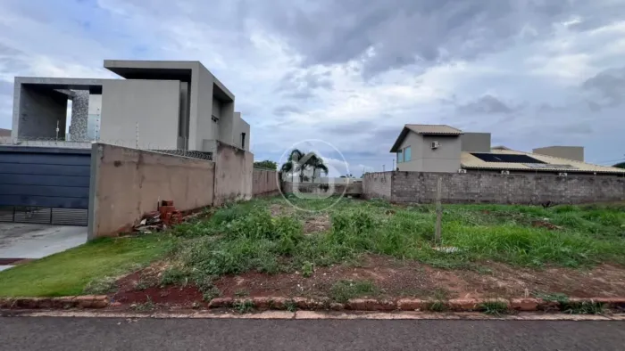 TERRENO - NO ASFALTO - ÁGUA LIMPA PARK