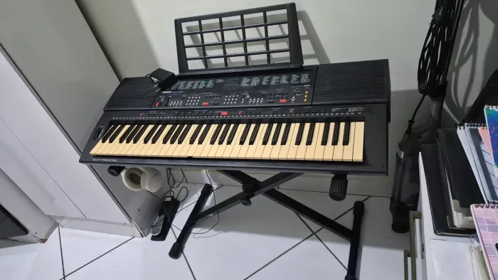 Teclado PSR 400 YAMAHA